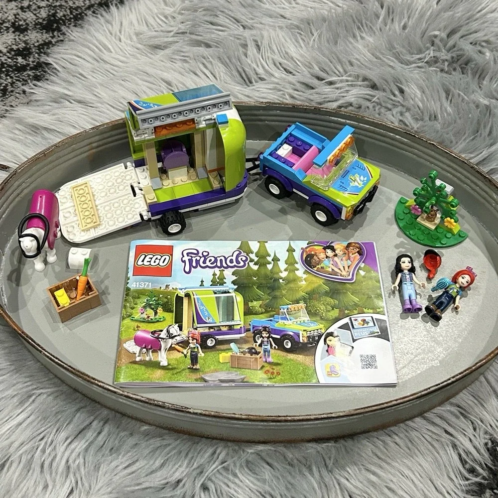 LEGO Friends Mia's‎ Horse Trailer Set 41371 Retired 216 Pieces Complete Set